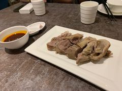 手抓羊腿肉-贯贯吉·清真餐厅(浙江中路店)