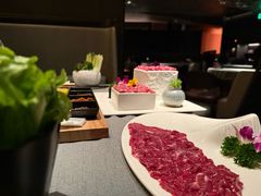 -左庭右院鲜牛肉火锅黑金店(陆家嘴中心店)