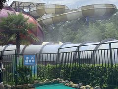 -佘山地铁站-停车场