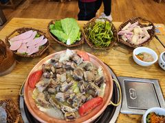 -阿婆情腊排骨火锅(忠义店)