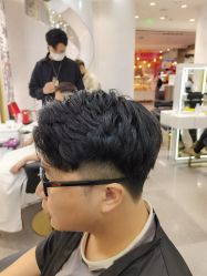 -Kraemer Paris  苏豪路易士·嘉玛发廊