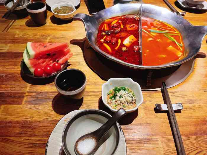 凑凑火锅·茶憩(无锡恒隆广场店)