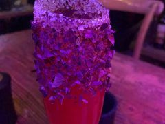 烈焰红唇-胡桃里音乐酒馆(环亚凯瑟琳广场店)