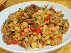 酸菜炒肥肠-赣南风味阁(赣州客家大道店)