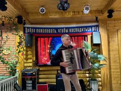 -米德维奇俄式西餐厅(西六道街店)