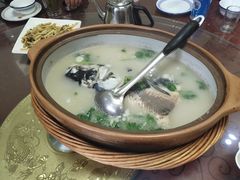 天目湖鱼头汤-天目湖刘老四农庄