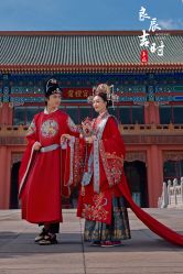 -现代经典婚纱摄影