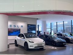 -TESLA 特斯拉(广州天环广场体验店)