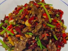 小炒黄牛肉-将相和鱼头火锅
