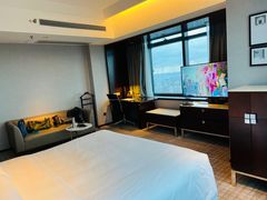 -上海龙之梦万丽酒店