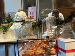 -VERIE BAKEHOUSE