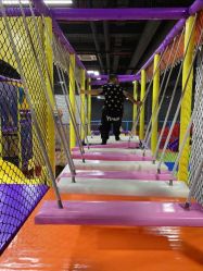 -蹦贝运动中心·蹦床·攀岩·闯关(龙岗店)