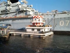 -泰达航母主题公园