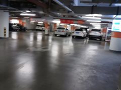 -旺墩道135融盛商务中心-停车场