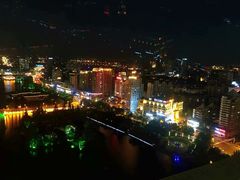 -云顶旋转自助景观餐厅