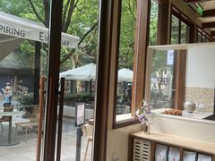 -VERIE BAKEHOUSE
