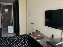 -昆明朗威酒店(昆明站火车站双桥夜市风情街店)