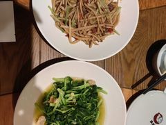 -黄泥岗·地道湖北菜(奥特莱斯店)