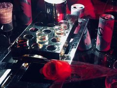-TT CLUB 酒吧
