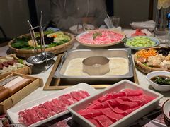 -尚尚仙·酸汤猪手·猪肚鸡火锅(华联万柳购物中心店)