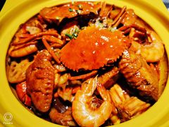 -多嘴超级肉蟹煲(杉杉国潮主题店)