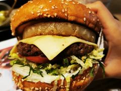 -The Habit Burger Grill 哈比特汉堡(复兴soho店)