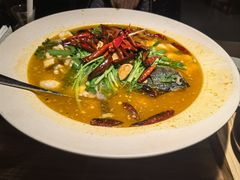 山茶油丹江大鱼头-清水亭湖北菜(大屯DT51店)