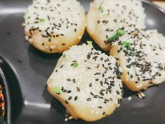 -小杨生煎(金山百联购物中心3楼店)