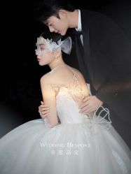 -喜爱高定婚纱摄影