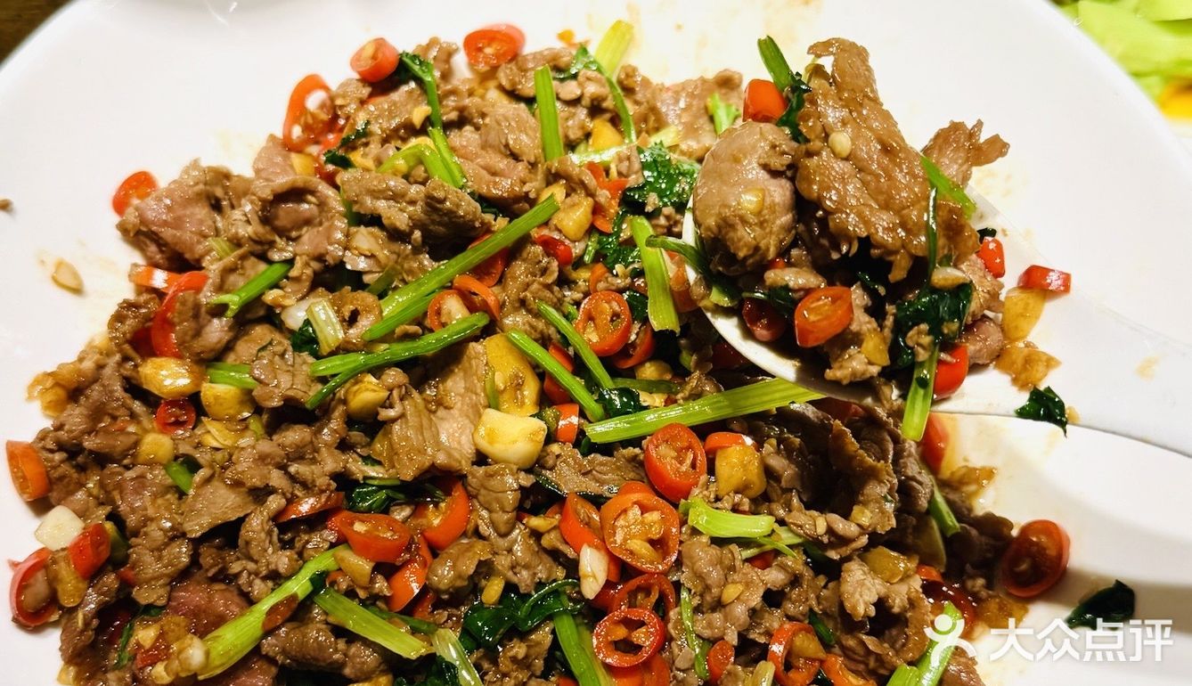 藏不住这家长沙老口子地道湘菜馆了✨！