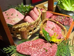 -山川小町·极番烧肉(新地假日广场店)