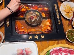 -老牌坊云南鱼豆花火锅(哈西万达店)