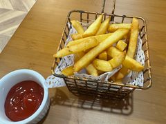 -Rabbit Cafe私房西餐甜点咖啡(栖霞路店)