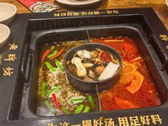 -老牌坊云南鱼豆花火锅(爱建店)