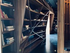 -钟书阁(松江泰晤士小镇店)