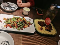 -东口码头·烧鸽子·鱼头泡饼·地方菜(金鹰悦城店)