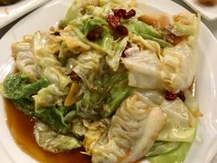 生炒手撕包菜-那达慕蒙古风味酒楼