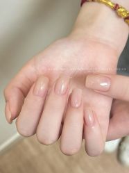 -花岐款式专研健康美甲沙龙