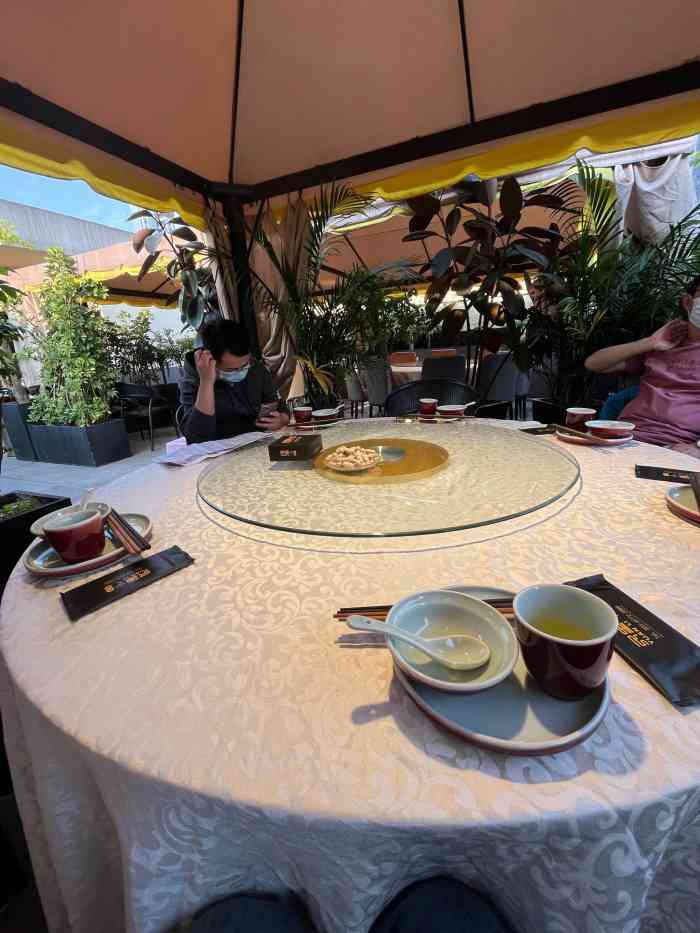 元里私厨-"这家店高端大气,整个室内设计很漂亮,他家.