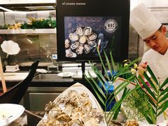 -圣丰索菲特·2 On 988 Café 自助餐厅