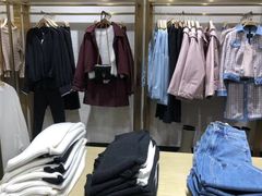 -URBAN REVIVO(济南世茂广场店)