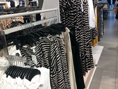 -H&M(鹏欣水游城店)