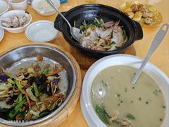 -鹏城人家海鲜酒家·23年老字号(较场尾店)