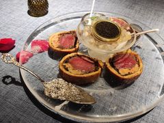 惠灵顿牛排-弦月窗LUNETTE BY AMANDA(复兴路店)