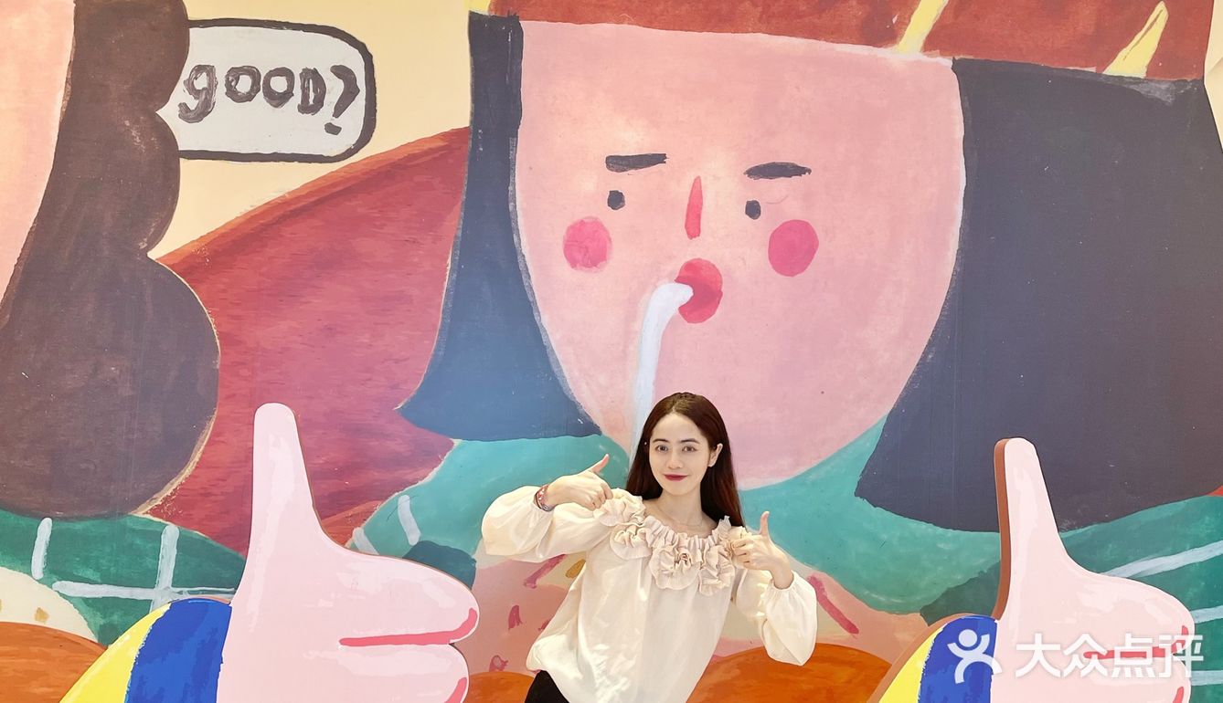 五一怎么玩☕️来咖啡节喝咖啡 看“下腰女孩”展吧