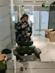 -罗亚帝造型·烫发染发