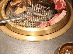 -铭牛烧肉·和牛海鲜自助(高新月牙湖店)
