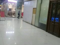 -东方巴黎购物广场