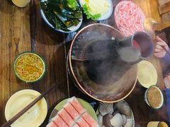 -东镇老火锅(长春路首店)