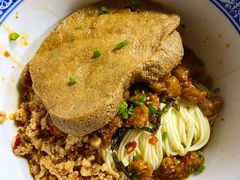 辣肉面-沪西老弄堂面馆(定西路店)